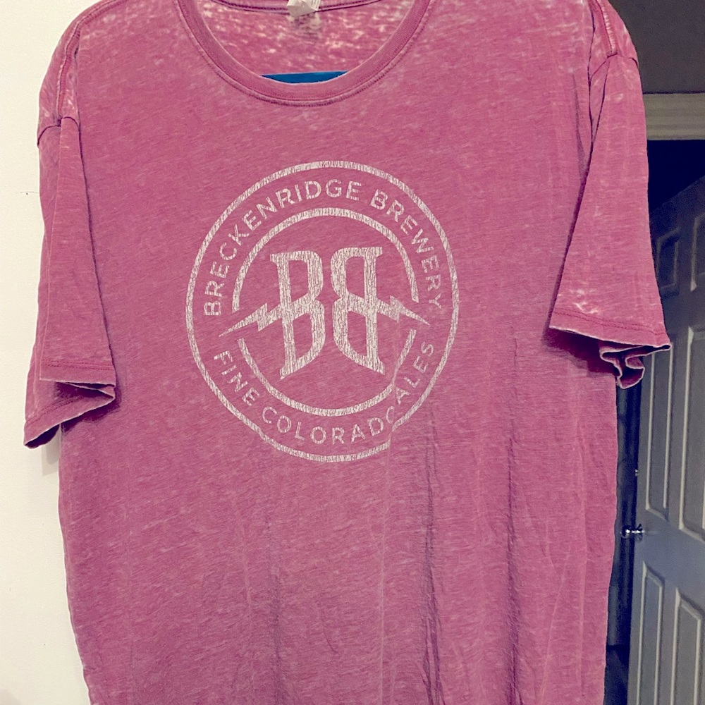 Breckinridge brewing women’s XL EUC tee